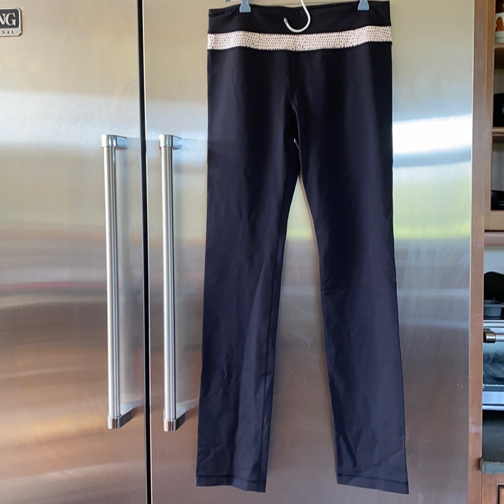 LuluLemon Athletica Black Straight Leg Leggings 10